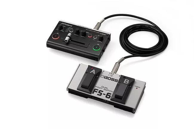 Roland V-02HD PAC2 Foot Pedal Bundle with V-02HD